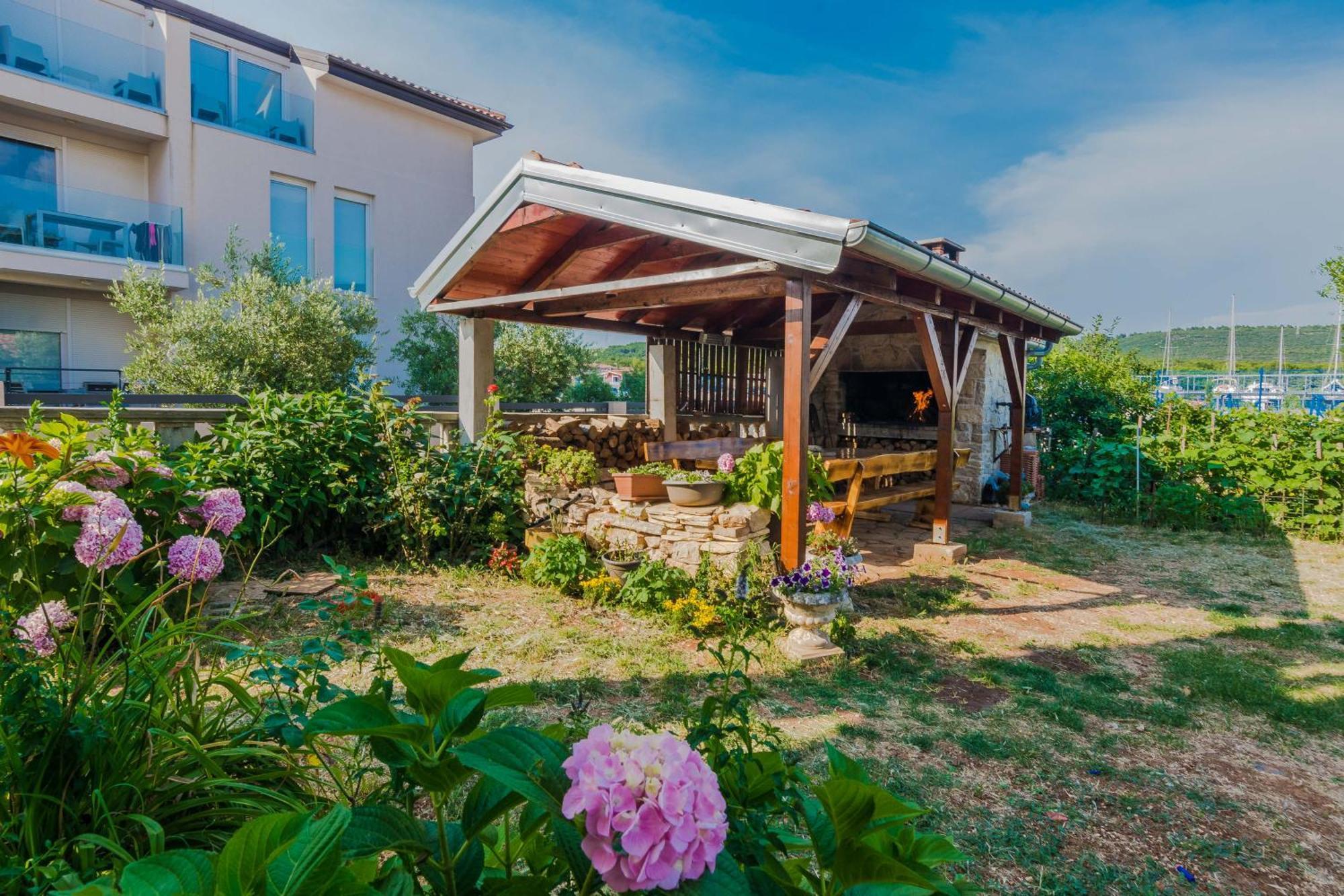 Luxury Apartments Monika Near The Sea With Private Parking Bibinje Ngoại thất bức ảnh
